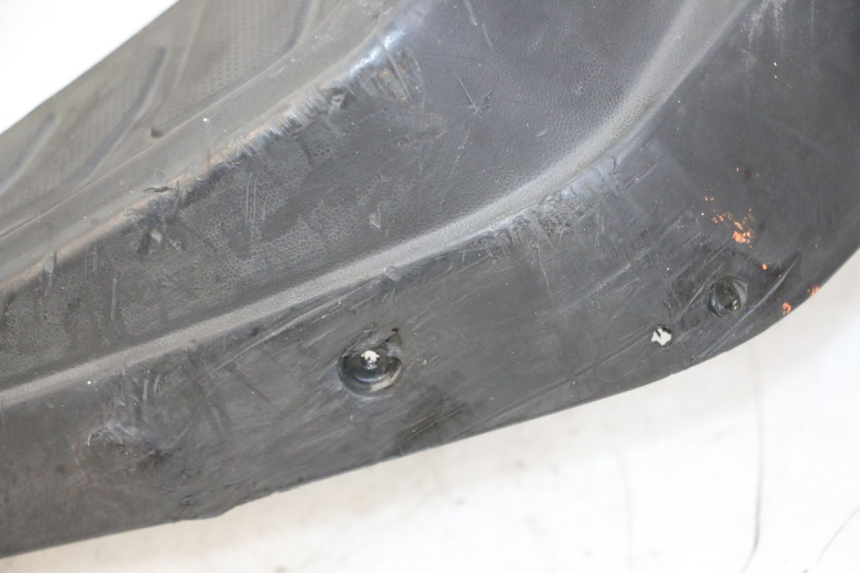 photo de TAPA REPOSAPIES KYMCO AGILITY NAKED RENOUVO 2T 50 (2011 - 2018) - Zoom estado de uso