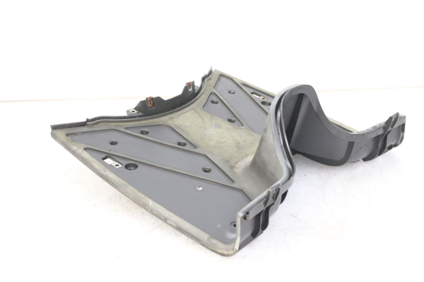 photo de TAPA REPOSAPIES APRILIA SR MOTARD 50 (2012 - 2018) - Otra perspectiva