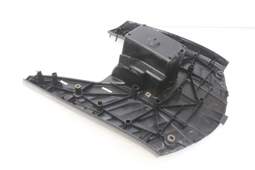 photo de TAPA REPOSAPIES MBK BOOSTER NEXT GENERATION 50 (2004 - 2007) - Detalle de la pieza