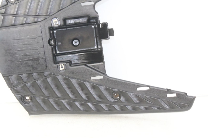 photo de TAPA REPOSAPIES MBK BOOSTER NEXT GENERATION 50 (2004 - 2007) - Recambio usado revisado