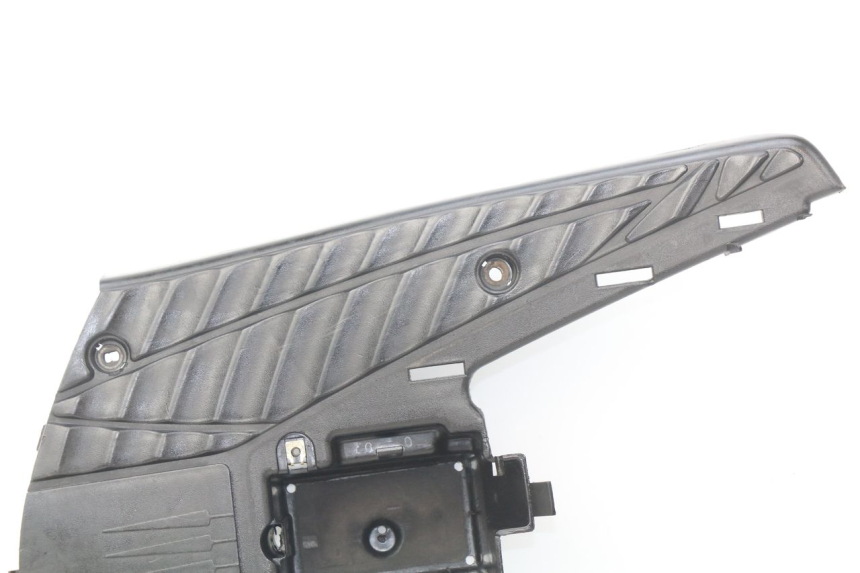 photo de TAPA REPOSAPIES MBK BOOSTER NEXT GENERATION 50 (2004 - 2007) - Marcados y referencias originales