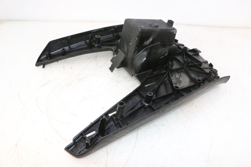 photo de TAPA REPOSAPIES MBK BOOSTER ROCKET 50 (1995 - 1998) - Inspección visual detallada