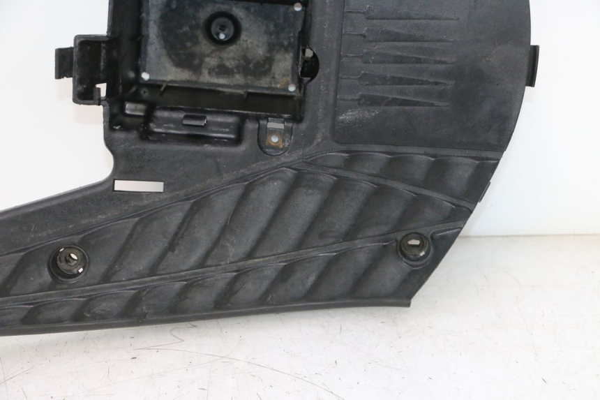 photo de TAPA REPOSAPIES MBK BOOSTER ROCKET 50 (1995 - 1998) - Estado de la superficie y material