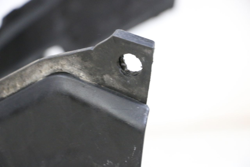 photo de ESTRIBO MBK BOOSTER SPIRIT 50 (2004 - 2017) - Zoom sobre los componentes