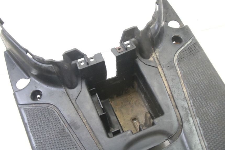 photo de TAPA REPOSAPIES MBK BOOSTER SPIRIT NAKED 50 (2004 - 2017) - Zoom estado de uso