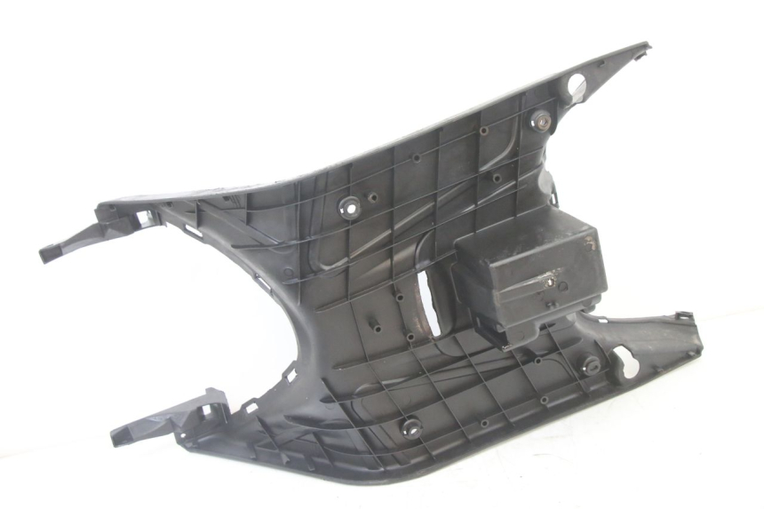 photo de TAPA REPOSAPIES MBK BOOSTER SPIRIT NAKED 50 (2004 - 2017) - Marcados y referencias originales