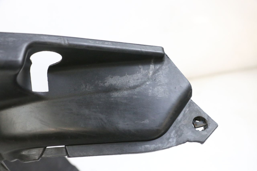 photo de TAPA REPOSAPIES MBK BOOSTER SPIRIT NAKED 50 (2004 - 2017) - Detalle de la pieza