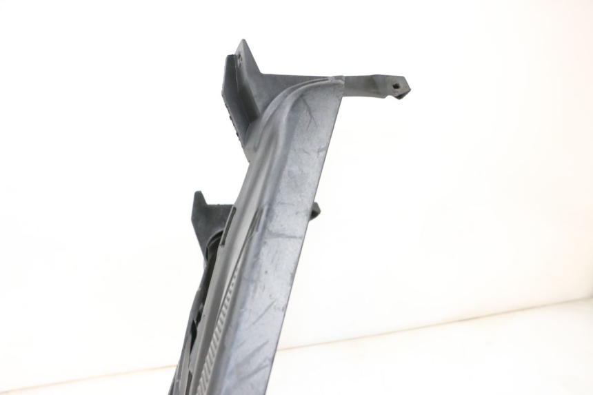 photo de TAPA REPOSAPIES MBK BOOSTER SPIRIT NAKED 50 (2004 - 2017) - Zoom sobre los componentes