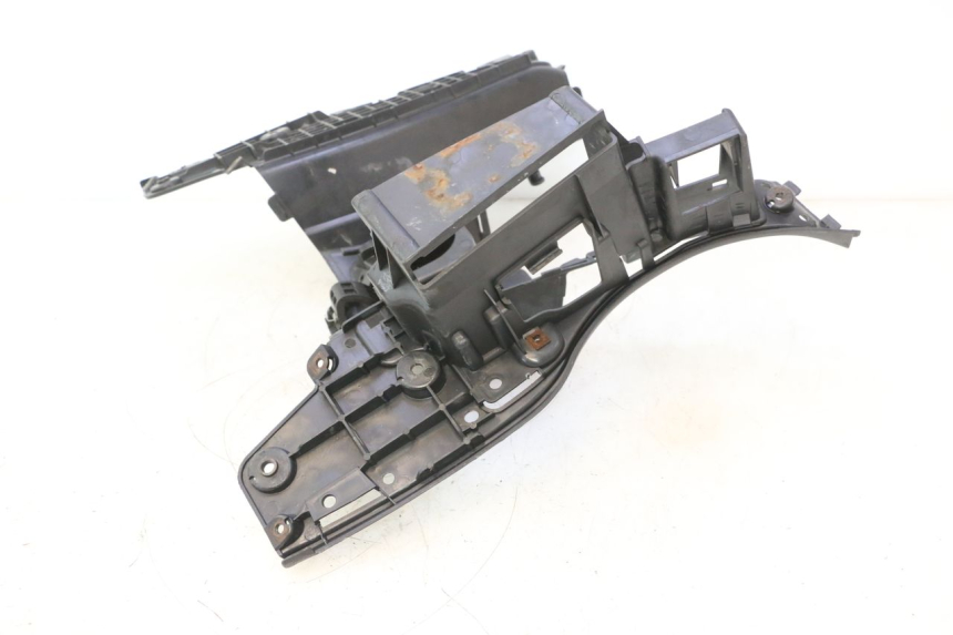 photo de ESTRIBO SUZUKI BURGMAN 125 (2007 - 2014) - Primer plano técnico