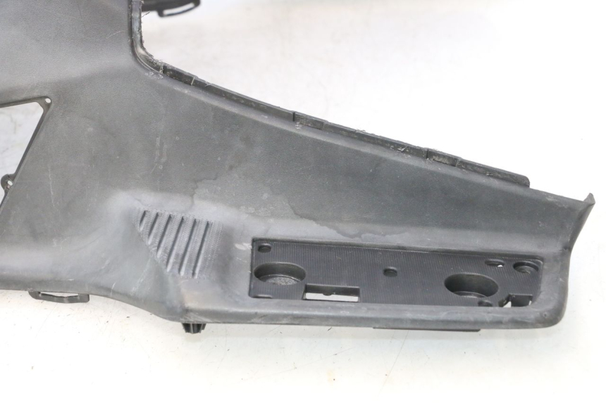 photo de TAPA REPOSAPIES SUZUKI BURGMAN EXECUTIVE ABS 650 (2006 - 2012) - Estado de la superficie y material