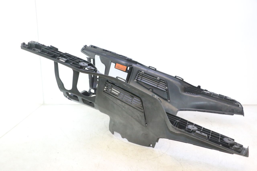 photo de TAPA REPOSAPIES SUZUKI BURGMAN EXECUTIVE ABS 650 (2006 - 2012) - Vista principal