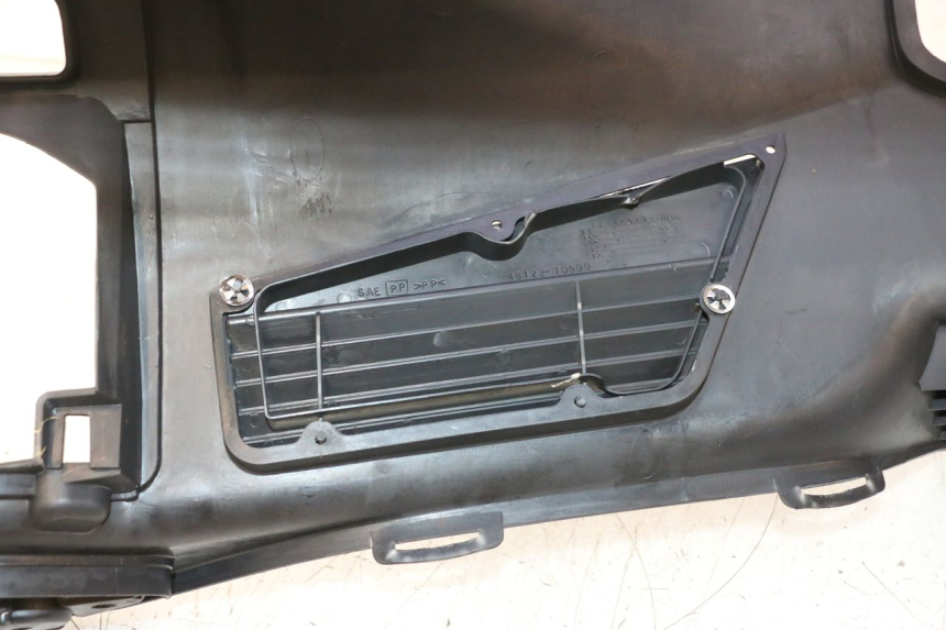 photo de TAPA REPOSAPIES SUZUKI BURGMAN EXECUTIVE ABS 650 (2006 - 2012) - Otra perspectiva