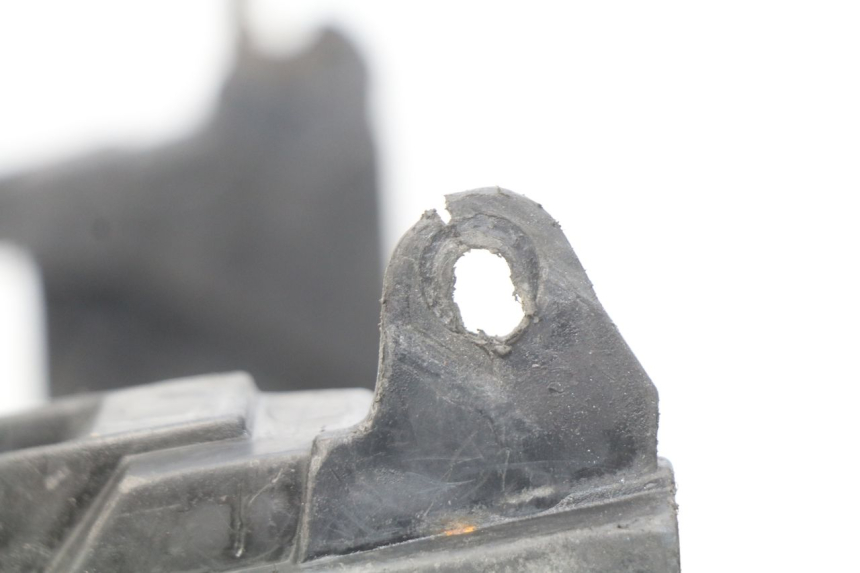 photo de ESTRIBO YAMAHA BW'S 50 (1999 - 2003) - Detalles de los puntos de fijación