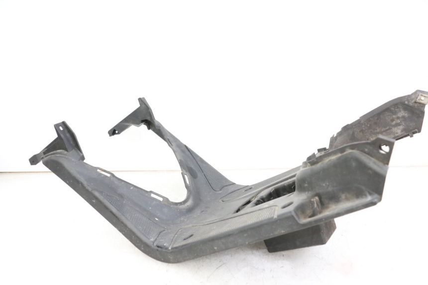 photo de TAPA REPOSAPIES YAMAHA BW'S 50 (2004 - 2017) - Detalles de los puntos de fijación