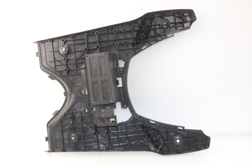 photo de ESTRIBO YAMAHA BW'S BWS 125 (2010 - 2013) - Características distintivas