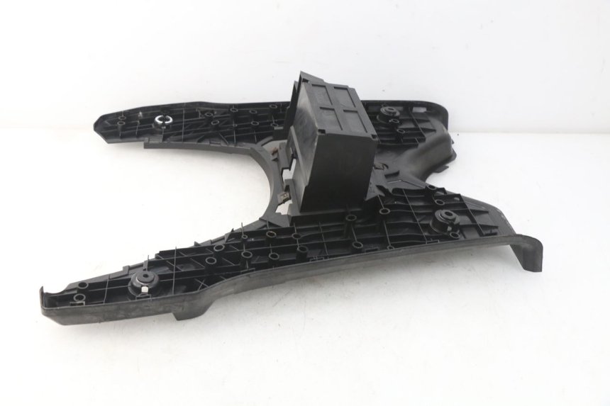 photo de ESTRIBO YAMAHA BW'S BWS 125 (2010 - 2013) - Detalles de los puntos de fijación