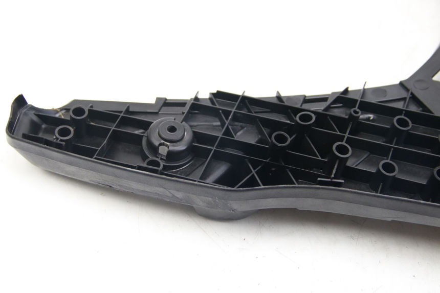 photo de ESTRIBO YAMAHA BW'S BWS 125 (2010 - 2013) - Zoom sobre los componentes