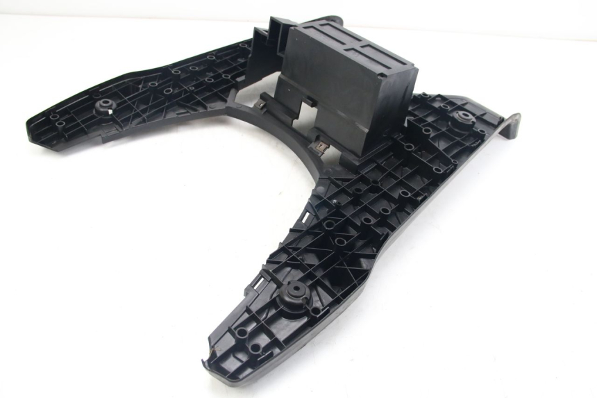 photo de ESTRIBO YAMAHA BW'S BWS 125 (2010 - 2013) - Inspección visual detallada