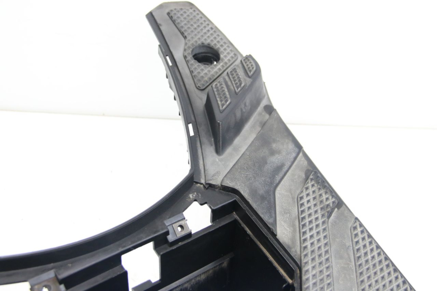 photo de ESTRIBO YAMAHA BW'S BWS 125 (2010 - 2013) - Primer plano técnico