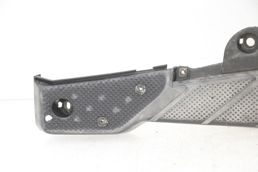 photo de TAPA REPOSAPIES YAMAHA BW'S 100 (1999 - 2002) - Ángulo de visión alternativo