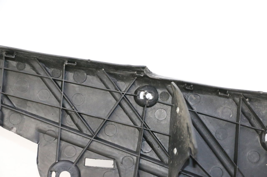 photo de TAPA REPOSAPIES YAMAHA BW'S 100 (1999 - 2002) - Zoom estado de uso