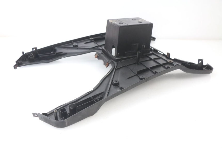 photo de TAPA REPOSAPIES REVATTO CITYONE 125 (2006 - 2007) - Detalle de la pieza