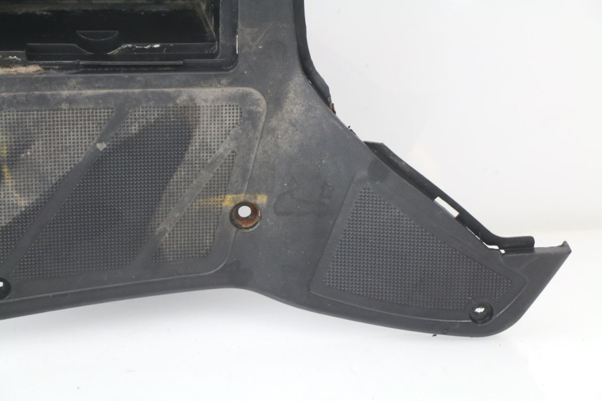 photo de TAPA REPOSAPIES REVATTO CITYONE 125 (2006 - 2007) - Zoom sobre los componentes