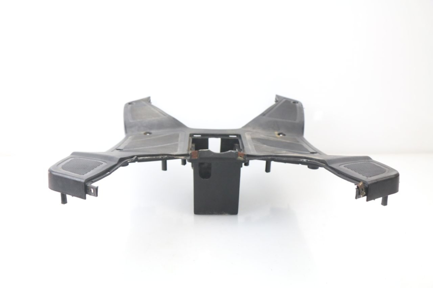 photo de TAPA REPOSAPIES REVATTO CITYONE 125 (2006 - 2007) - Detalles de los puntos de fijación