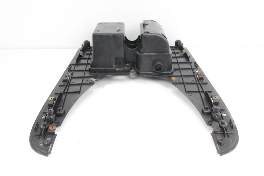 photo de TAPA REPOSAPIES JMSTAR CJ12M 125 (2005 - 2007) - Otra perspectiva