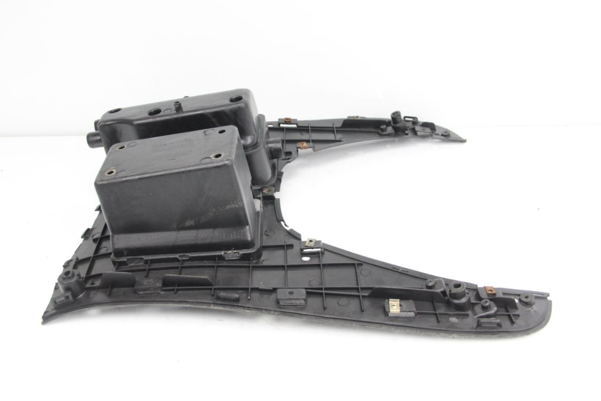 photo de TAPA REPOSAPIES JMSTAR CJ12M 125 (2005 - 2007) - Primer plano técnico