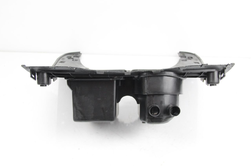 photo de TAPA REPOSAPIES JMSTAR CJ12M 125 (2005 - 2007) - Estado de la superficie y material