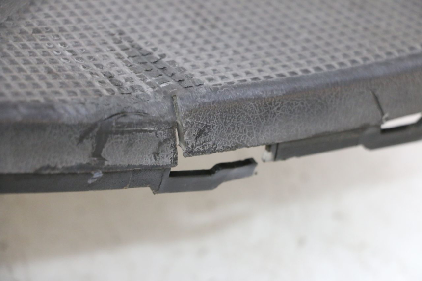 photo de ESTRIBO YAMAHA CYGNUS X INJECTION 125 (2007 - 2013) - Detalle de la pieza