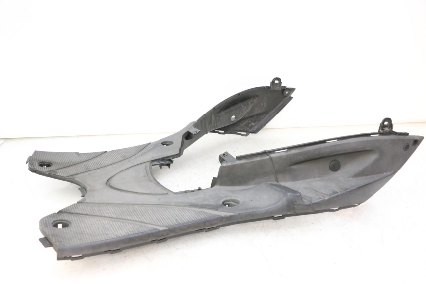 photo de ESTRIBO YAMAHA CYGNUS X INJECTION 125 (2007 - 2013) - Características distintivas