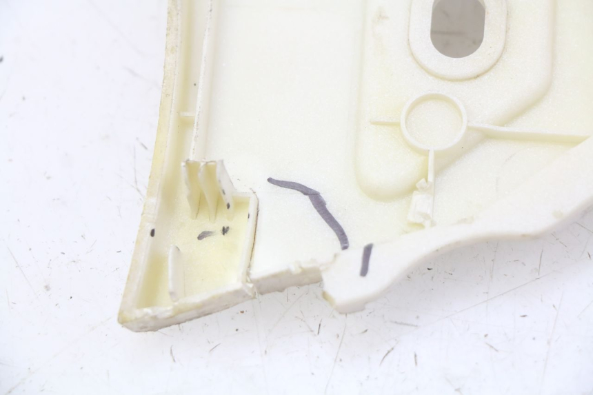 photo de ESTRIBO PEUGEOT DJANGO 2T 50 (2014 - 2019) - Detalles de los puntos de fijación