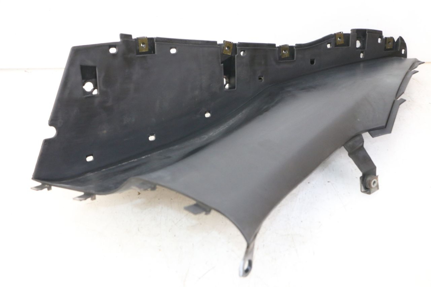 photo de PATA DE APOYO DERECHA BMW C1 125 (2000 - 2003) - Estado de la superficie y material