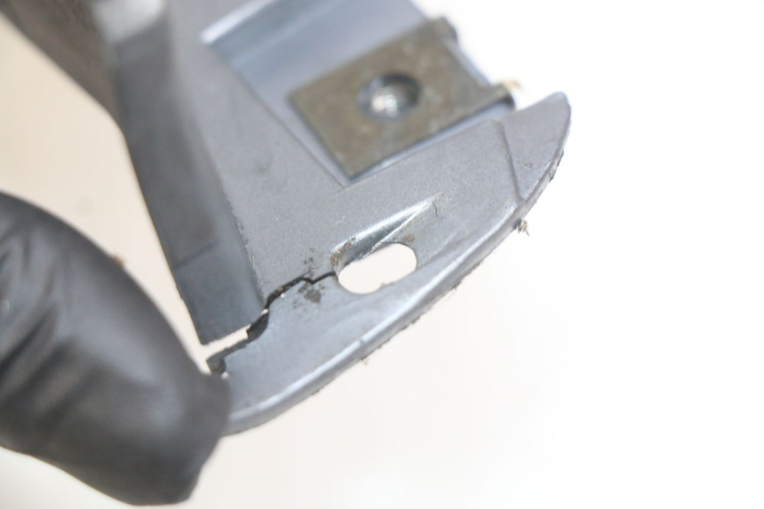 photo de PATA DE APOYO DERECHA BMW C1 125 (2000 - 2003) - Detalle de la pieza