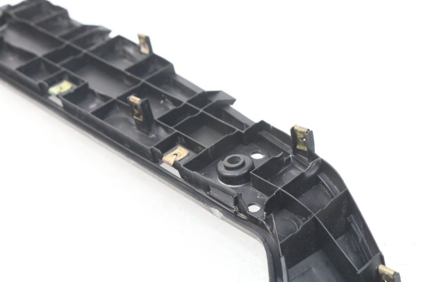 photo de PATA DE APOYO DERECHA KYMCO DINK STREET 125 (2009 - 2014) - Estado de la superficie y material