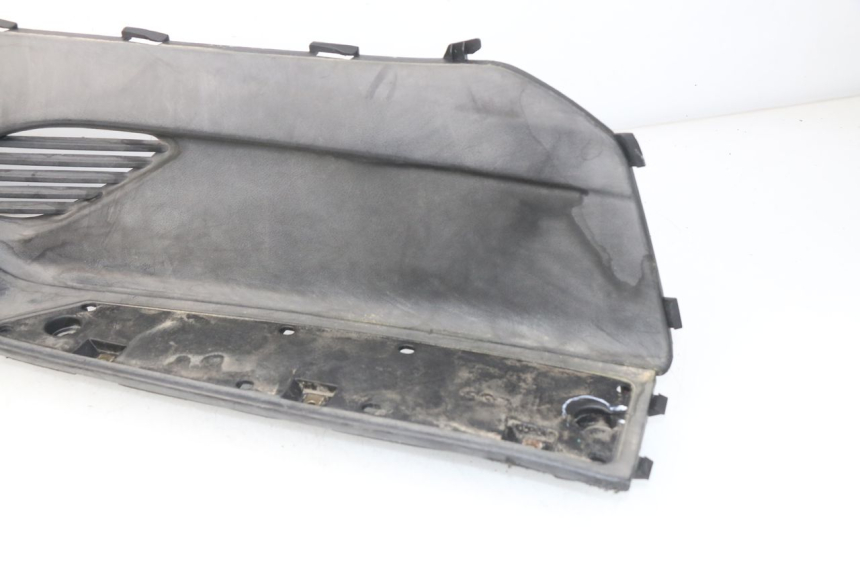 photo de PATA DE APOYO DERECHA KYMCO DINK STREET 125 (2009 - 2014) - Zoom sobre los componentes