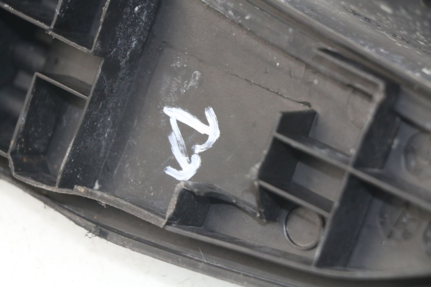 photo de PATA DE APOYO DERECHA KYMCO DINK STREET 125 (2009 - 2014) - Primer plano técnico