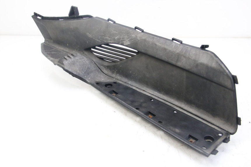 photo de PATA DE APOYO DERECHA KYMCO DINK STREET 125 (2009 - 2014) - Primer plano técnico