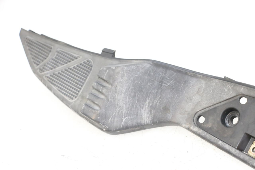 photo de PATA DE APOYO DERECHA KYMCO DINK STREET 125 (2009 - 2014) - Primer plano técnico