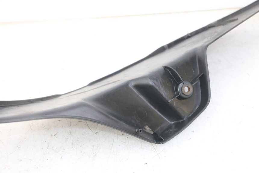 photo de TAPA REPOSAPIES DERECHA PEUGEOT ELYSEO 125 (1999 - 2004) - Otra perspectiva