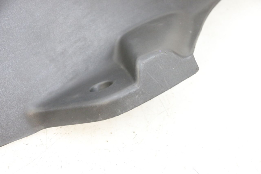 photo de TAPA REPOSAPIES DERECHA PEUGEOT ELYSEO 125 (1999 - 2004) - Marcados y referencias originales