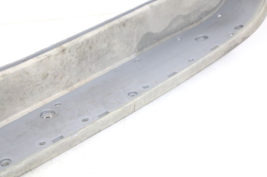 photo de PATA DE APOYO DERECHA HONDA FES PANTHEON 2T 125 (1998 - 2002) - Estado de la superficie y material