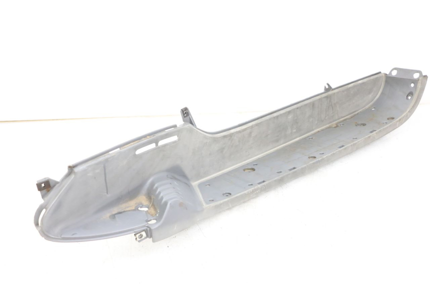 photo de PATA DE APOYO DERECHA HONDA FES PANTHEON 2T 125 (1998 - 2002) - Detalles de los puntos de fijación