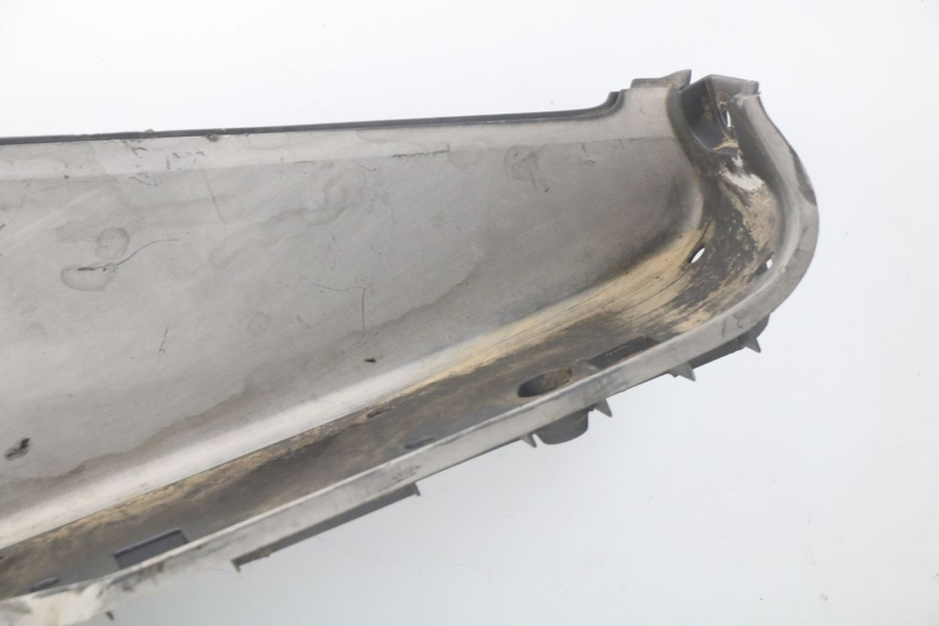 photo de PATA DE APOYO DERECHA HONDA FES PANTHEON 125 (2003 - 2007) - Detalles de los puntos de fijación