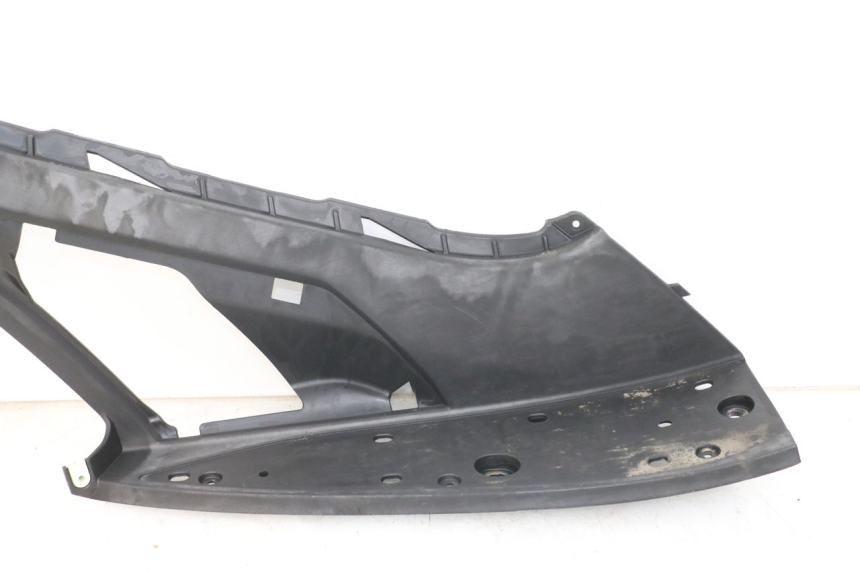 photo de TAPA REPOSAPIES DERECHA PEUGEOT GEOPOLIS RS 125 (2007 - 2009) - Vista general del producto