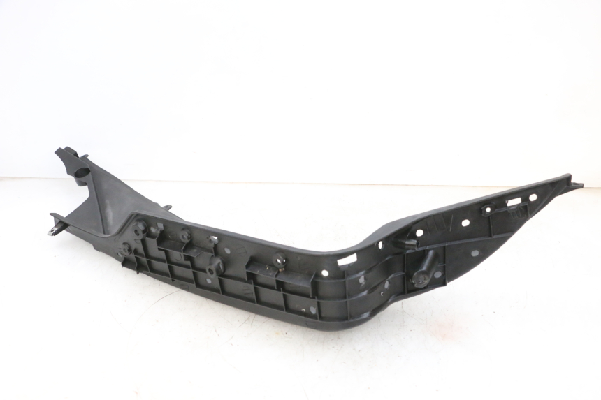 photo de TAPA REPOSAPIES DERECHA JM MOTORS GTS 125 (2015 - 2019) - Recambio usado revisado