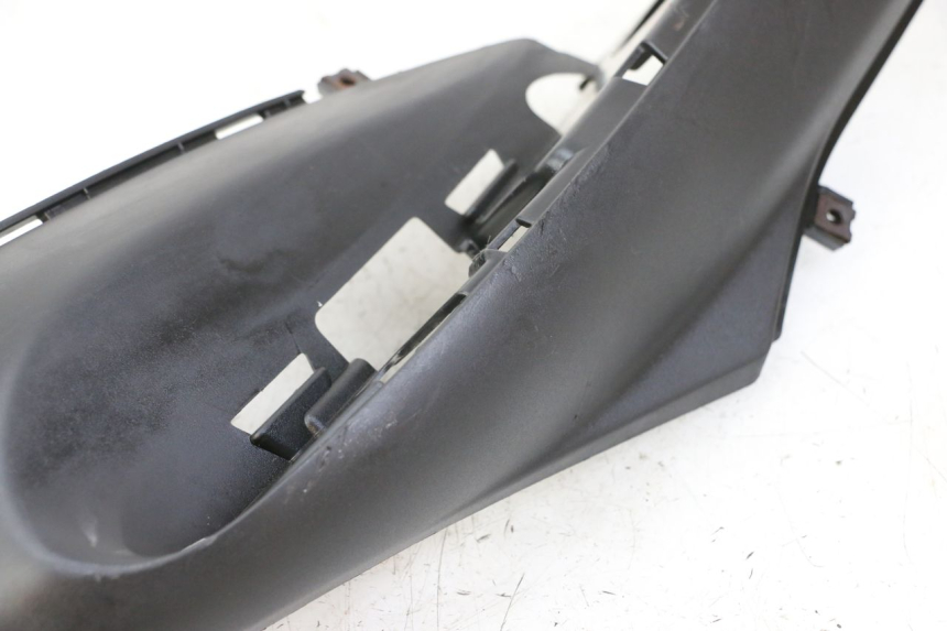 photo de TAPA REPOSAPIES DERECHA MBK OVETTO ONE 2T 50 (2013 - 2017) - Estado de la superficie y material