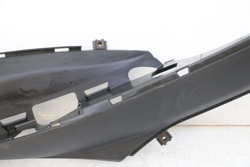 photo de TAPA REPOSAPIES DERECHA MBK OVETTO ONE 2T 50 (2013 - 2017) - Marcados y referencias originales